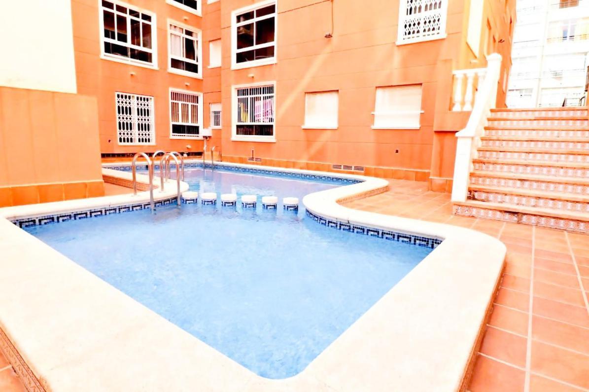 Apartamento Pink Azure Torrevieja Eksteriør bilde